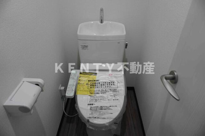 【トイレ】 | テラスハウス | 清潔感のあるトイレです