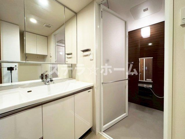 エスリード南茨木の独立洗面台|朝の身支度には欠かせない独立洗面化粧台