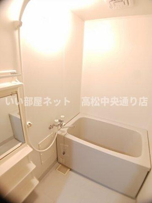 【浴室】 | ヴァーナル・エース