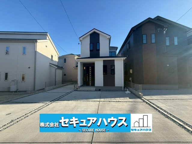 【今からご案内可能】豊明市新栄町全5棟の外観|■現地外観写真
駐車2台可能！オプション工事でカーポート設置などいかがでしょうか。その他にも、フェンスなどの「オプション工事」もご提案いたします♪
