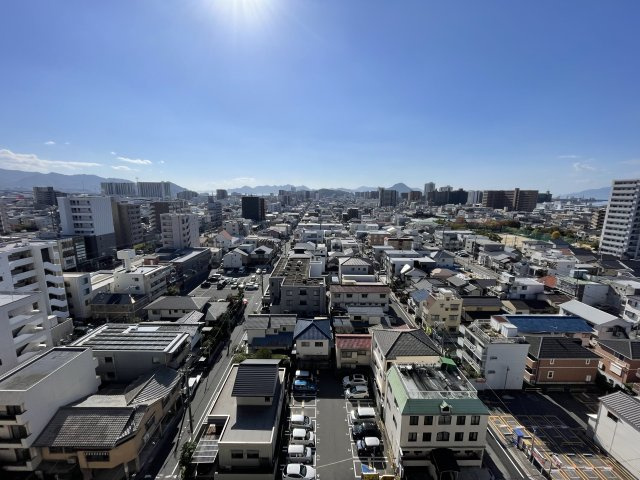 みゆきパークマンションA棟の展望|南向き前面スカイビュー！！空と街並みを広く見渡せ、住空間のプライベート感も増し独立性があります。