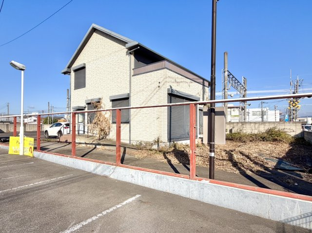 【中古戸建】前橋市三俣町1丁目の外観|■外観｜特徴のある個性的な住まいと美しい街並み、そして住みやすい環境を、ぜひ現地でご覧になりませんか。お気軽にお問合せください(^^)  
