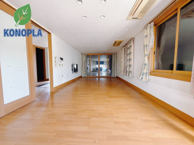 【中古戸建】前橋市三俣町1丁目の居間・リビング|■リビング｜毎日の家族とのご飯も大切に、充実できるようオシャレなダイニングキッチンをご用意しました♪より家族との絆も深まります＾＾