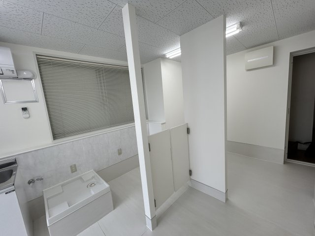 ＡＵＢＥ新川ビル　903のエントランス