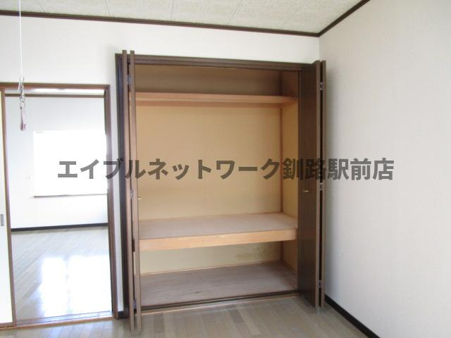 米町2丁目2世帯貸家の収納