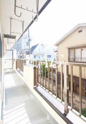 【バルコニー】 | シャトー・ド・シャトン | バルコニーです。