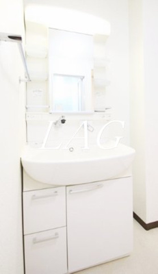 【洗面所】 | シャトー・ド・シャトン | 独立洗面台です。