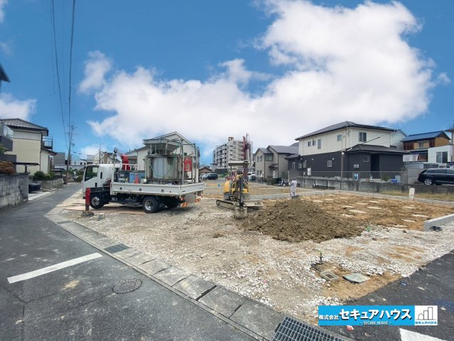 【同施工物件ご案内可能】豊明市新栄町全5棟の前面道路含む現地写真|事前予約にて現地ご見学いただけます！お気軽にお問い合わせください♪
■株式会社　セキュアハウス　豊明支店■
住宅ローンに強く、知識、経験豊富なスタッフ在籍
お客様に寄り添い、ご成約後もサポート致します