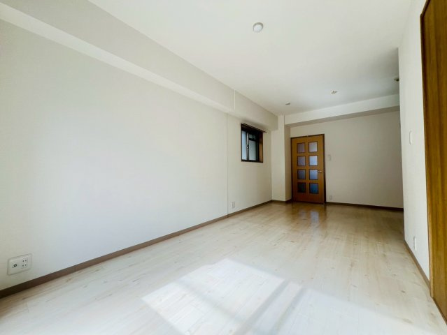 アドマーニの居間・リビング