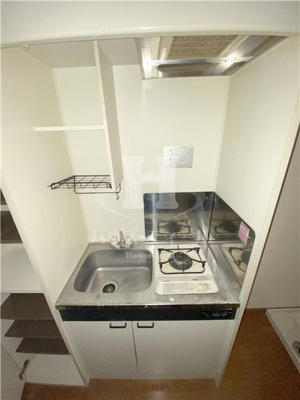 【キッチン】 | ロイヤル中十条 | コンパクトなキッチンで掃除もラクラク