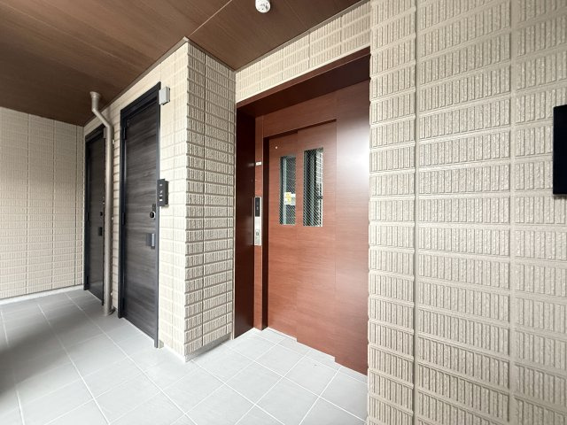 ベレオ チェラーグⅡのロビー