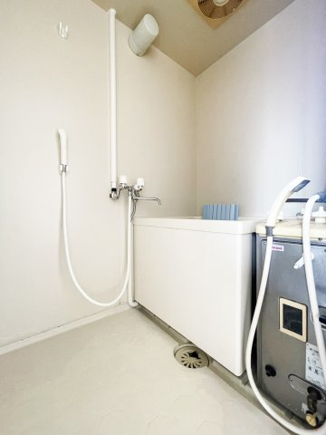 下助任HOUSEの浴室