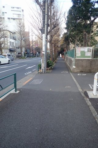 サニーハイム目白台の周辺