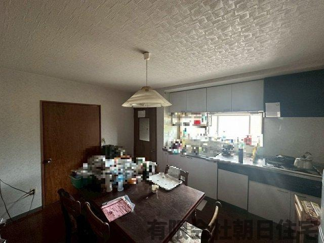 【居間・リビング】 | 八束町江島中古戸建 | ゆったり過ごせるリビングです