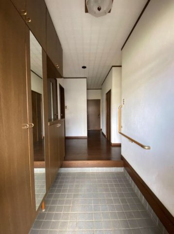 中古戸建　柏市戸張の玄関