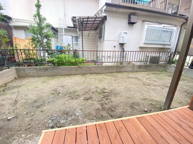 松塚テラスハウスの庭|簡単な家庭菜園も楽しめるお庭です