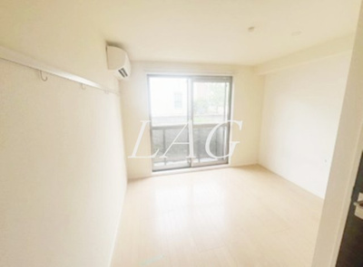 【居間・リビング】 | ソレイユ | 洋室のお部屋です。