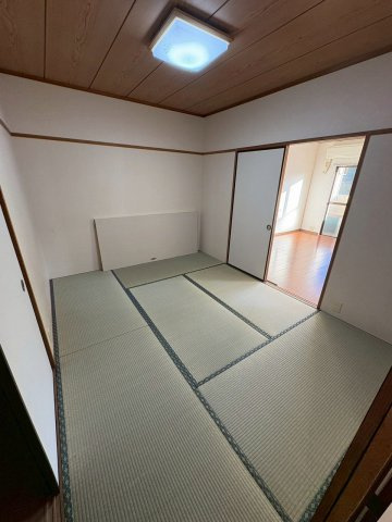 スワンマンション今宿の和室|６帖