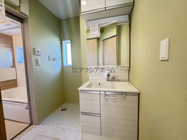 東村山市秋津町4丁目・全7棟　新築一戸建　1号棟の独立洗面台|シャンプードレッサー付洗面化粧台