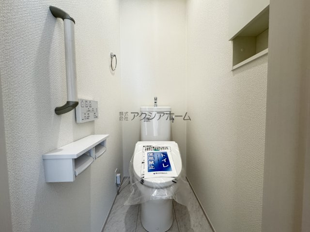 東村山市秋津町4丁目・全7棟　新築一戸建　1号棟のトイレ|温水洗浄機能付
