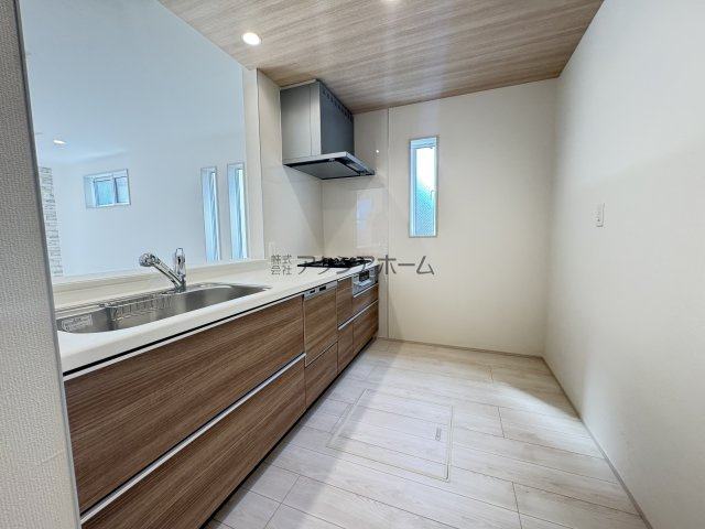 東村山市秋津町4丁目・全7棟　新築一戸建　1号棟のキッチン|リビングが見渡せる対面式キッチン