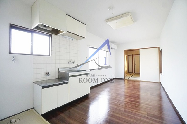 グレースハイム・ヨリノの居間・リビング|洋室のお部屋です。