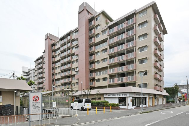 サン伊丹駅前ハイツB棟