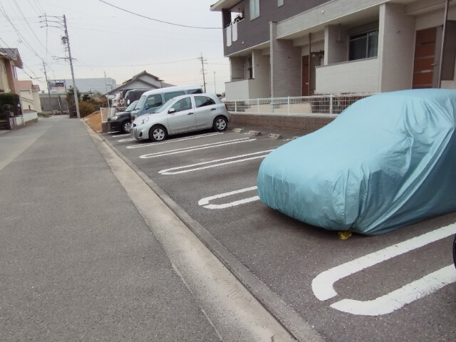 ヴァーサⅠの駐車場