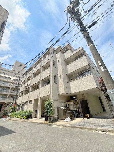 渋谷区千駄ヶ谷４丁目の賃貸マンションの外観