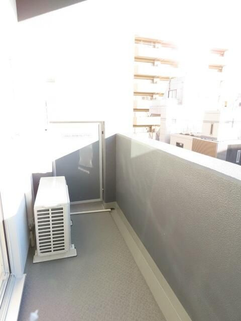 リブリ・レジデンス三ノ輪のバルコニー