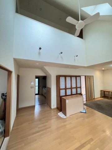 八代市古閑中町650-10の居間・リビング