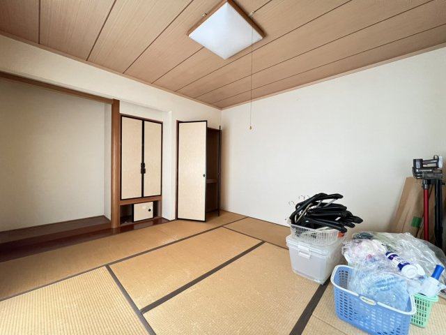 八代市古閑中町650-10の和室