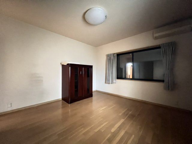 八代市古閑中町650-10の洋室