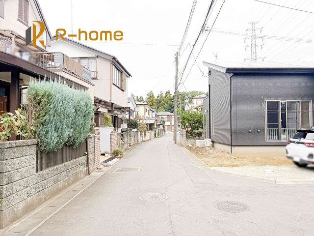 流山市駒木台　中古戸建の前面道路含む現地写真|周辺環境も併せて案内致します♪
閑静な住宅地で笑顔あふれる新生活！
ぜひ現地へお越しください♪