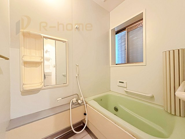 流山市駒木台　中古戸建の浴室|足を伸ばしてもゆったりできるバスルーム♪