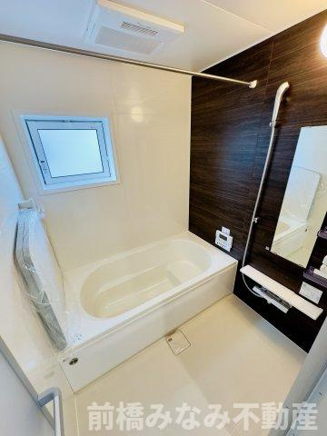 高崎市下佐野町　３号棟(全３棟)　ブルーミングガーデン　新築建売分譲の玄関|きれいな玄関です