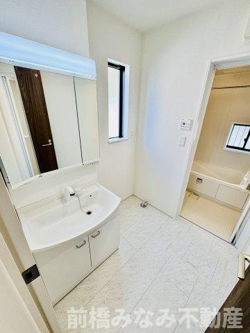 前橋市三河町１丁目　限定1棟　ハートフルタウン　新築建売の独立洗面台|使いやすい独立洗面台です