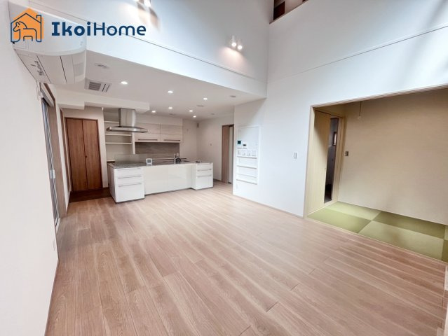 明石市二見町西二見駅前3丁目　中古戸建の居間・リビング