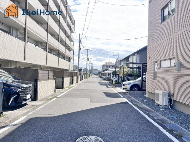 明石市二見町西二見駅前3丁目　中古戸建の前面道路含む現地写真|【ホームページに現地動画掲載中】●年中無休：当日予約可●前面道路は交通量も少なく安心！