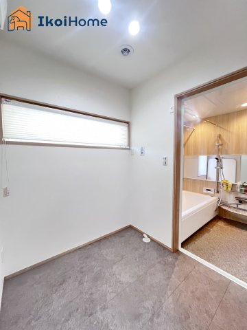 明石市二見町西二見駅前3丁目　中古戸建の洗面所|【ホームページに現地動画掲載中】●年中無休：当日予約可●洗濯パン未設置。約5000〜15000円で可