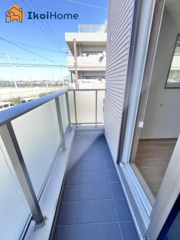 明石市二見町西二見駅前3丁目　中古戸建のバルコニー|【ホームページに現地動画掲載中】●年中無休：当日予約可●屋根は８～万円バルコニー設置できます。