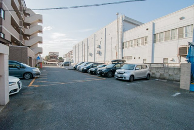 【駐車場】 | グリーンウッド | 広々とした駐車場あります(^^)／