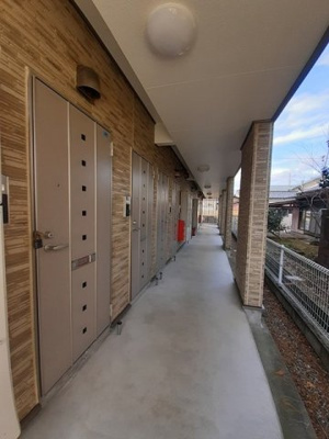 【エントランス】 | シャレイユ | 清潔なエントランスです