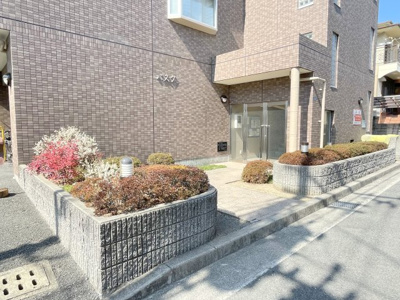 【外観】 | バスタ　301