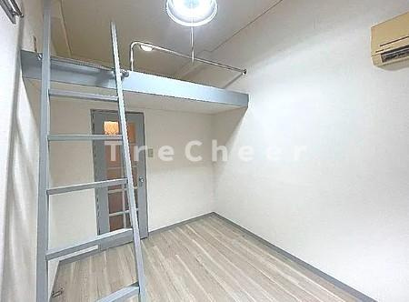 サルビアの寝室