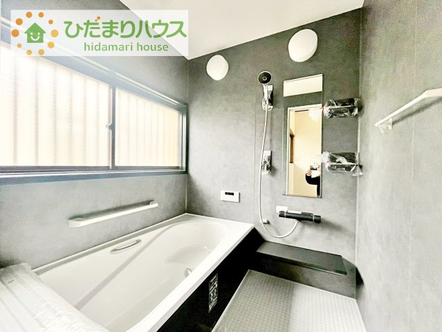 【浴室】 | 筑西市乙　中古戸建 | 大人が足を伸ばしても十分な広さ！一人でゆっくりくつろぐ時間も大切です！