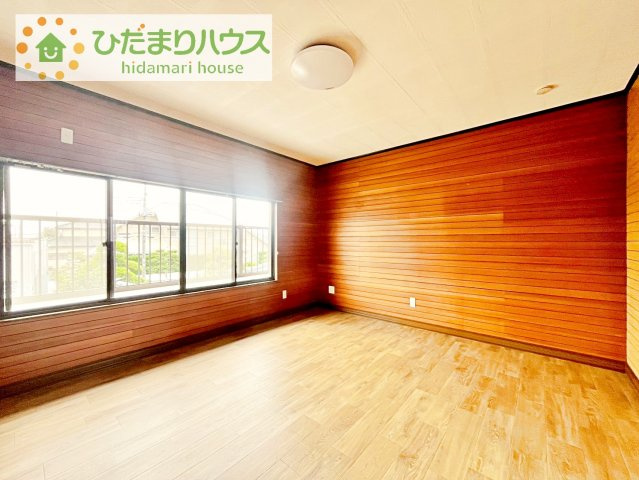 【寝室】 | 筑西市乙　中古戸建 | 広めの主寝室は、ベッドの他にもパソコンデスクやドレッサーなども置けちゃいます(*^-^*)