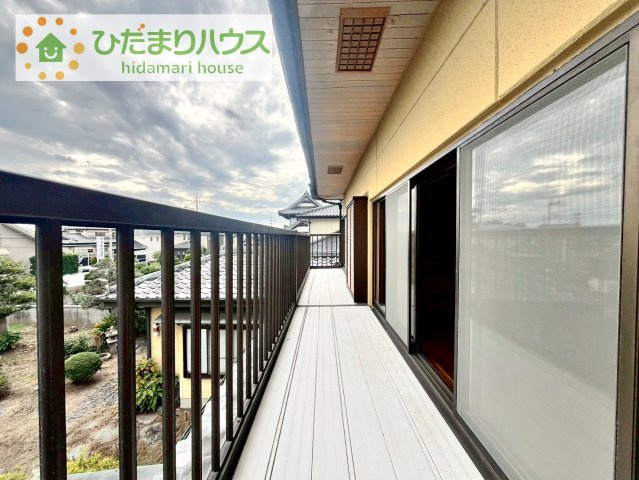【バルコニー】 | 筑西市乙　中古戸建 | 広々としたバルコニー。お洗濯物もぜーんぶ干せちゃいます！！