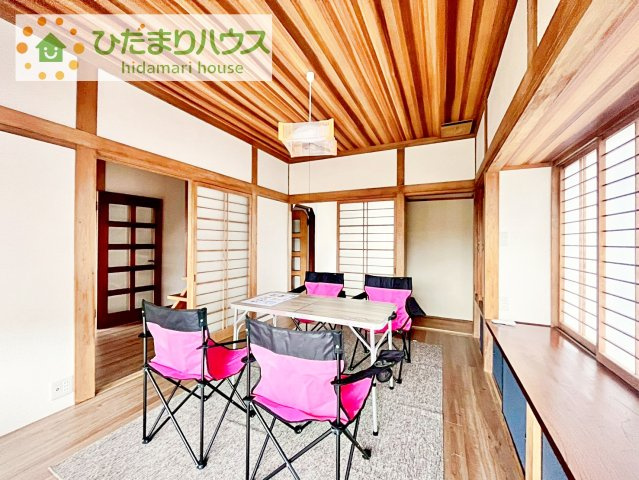 【居間・リビング】 | 筑西市乙　中古戸建 | お子様が元気に遊べる広々としたリビングです！