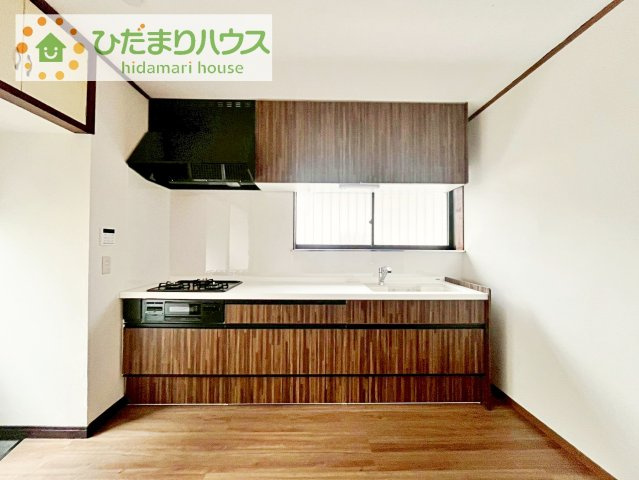 【キッチン】 | 筑西市乙　中古戸建 | ママのことを考えた、ゆとりあるキッチンスペースで、お料理がもっと楽しくなっちゃいますね(^^♪